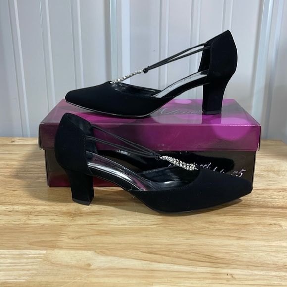 Easy Street Shoes - Easy Street Womens Shoes Size 8.5 Heels